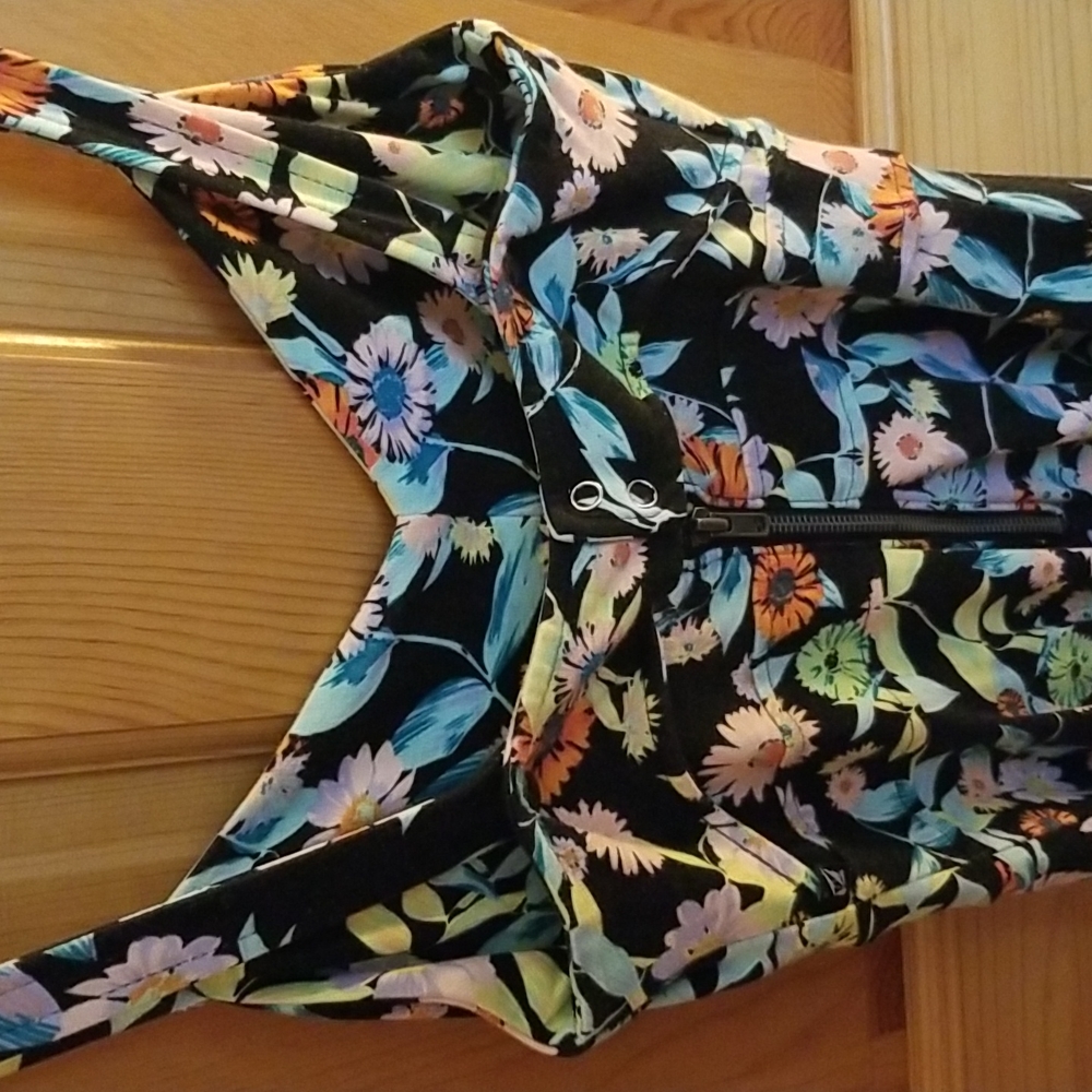 Volcom dresd - Picture 5 of 5